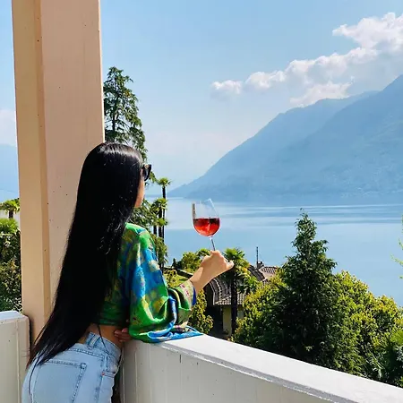 Spectacular Penthouse With Views In Apartmán Brissago